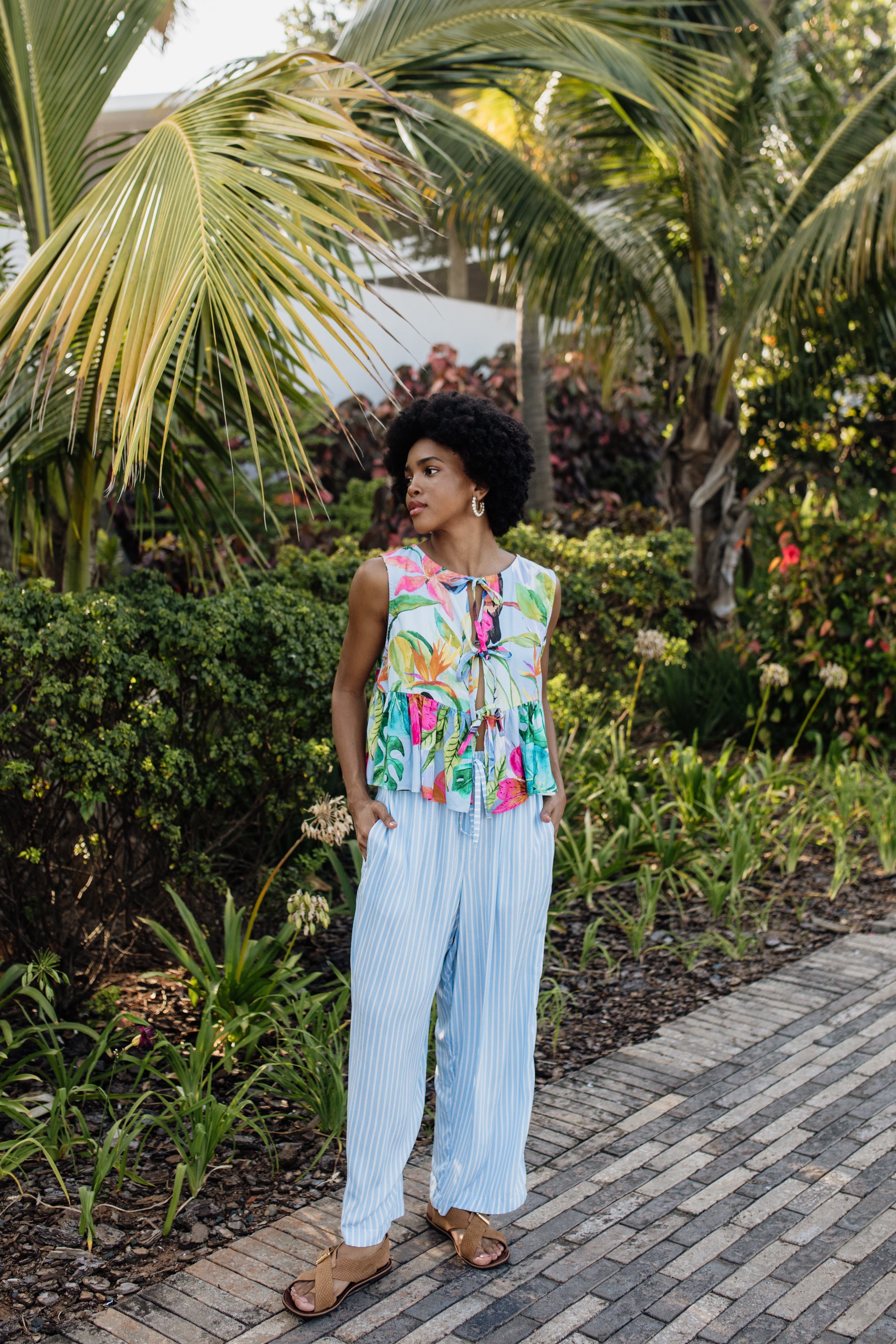 London Sleeveless Top | Toucan Sky